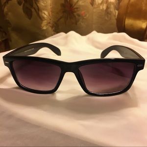Retro Black Sunglasses
